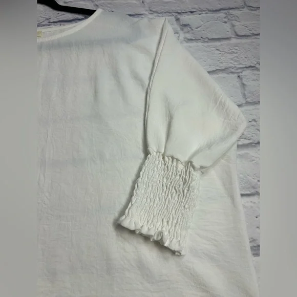 White RJ 220 Blouse. 3/4 Length Gathered/Elastic Sleeves. Size Small. - Picture 3 of 5